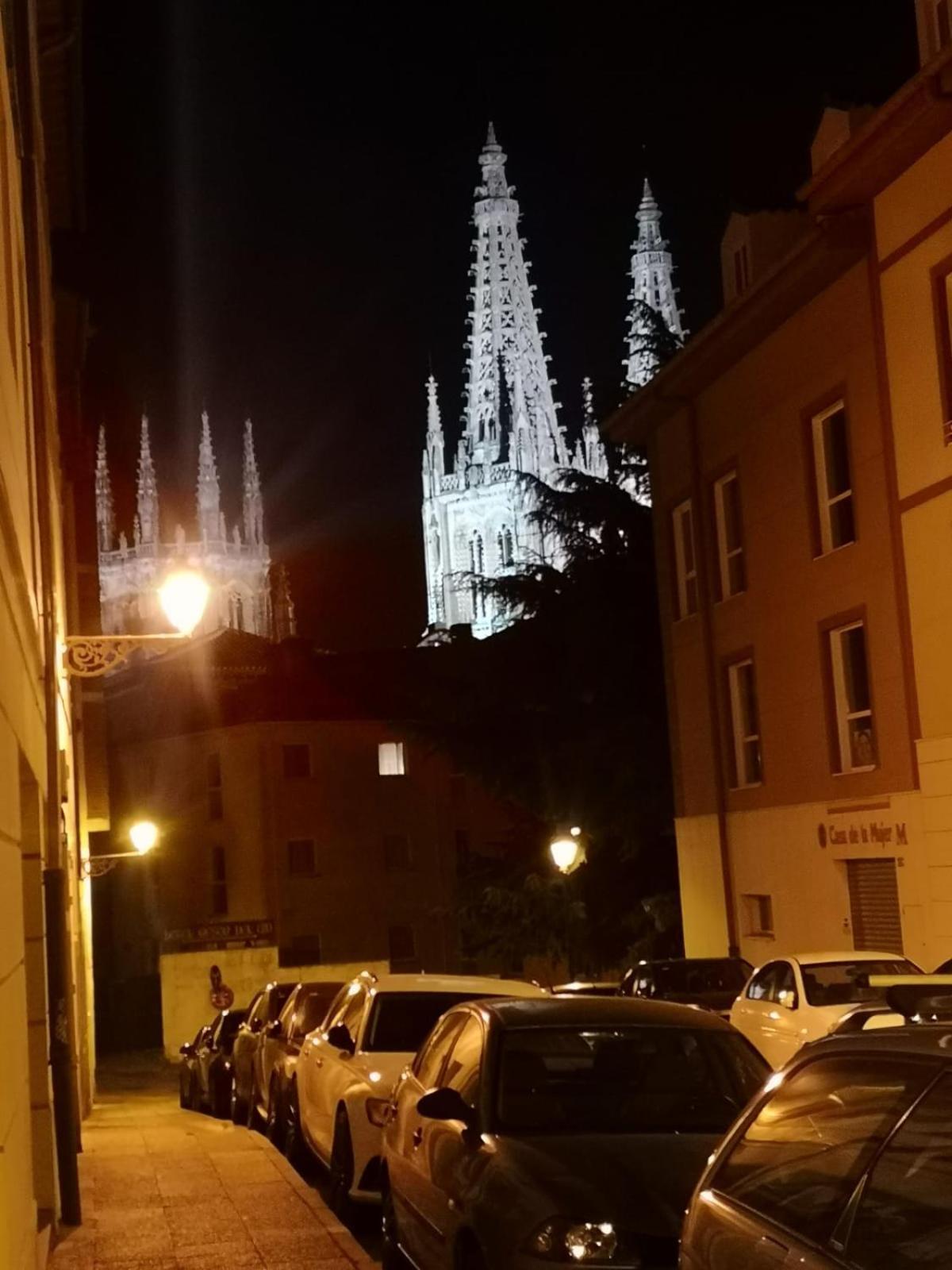 Cathedral And Castle Apartment บูร์โกส ภายนอก รูปภาพ
